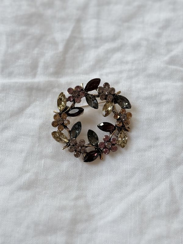 Brosje med blomster - golden