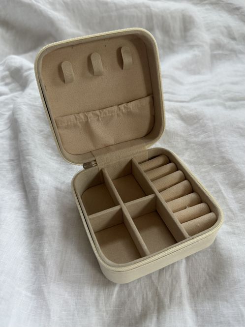 Hovedbilde Reisesmykkeskrin - liten - krem