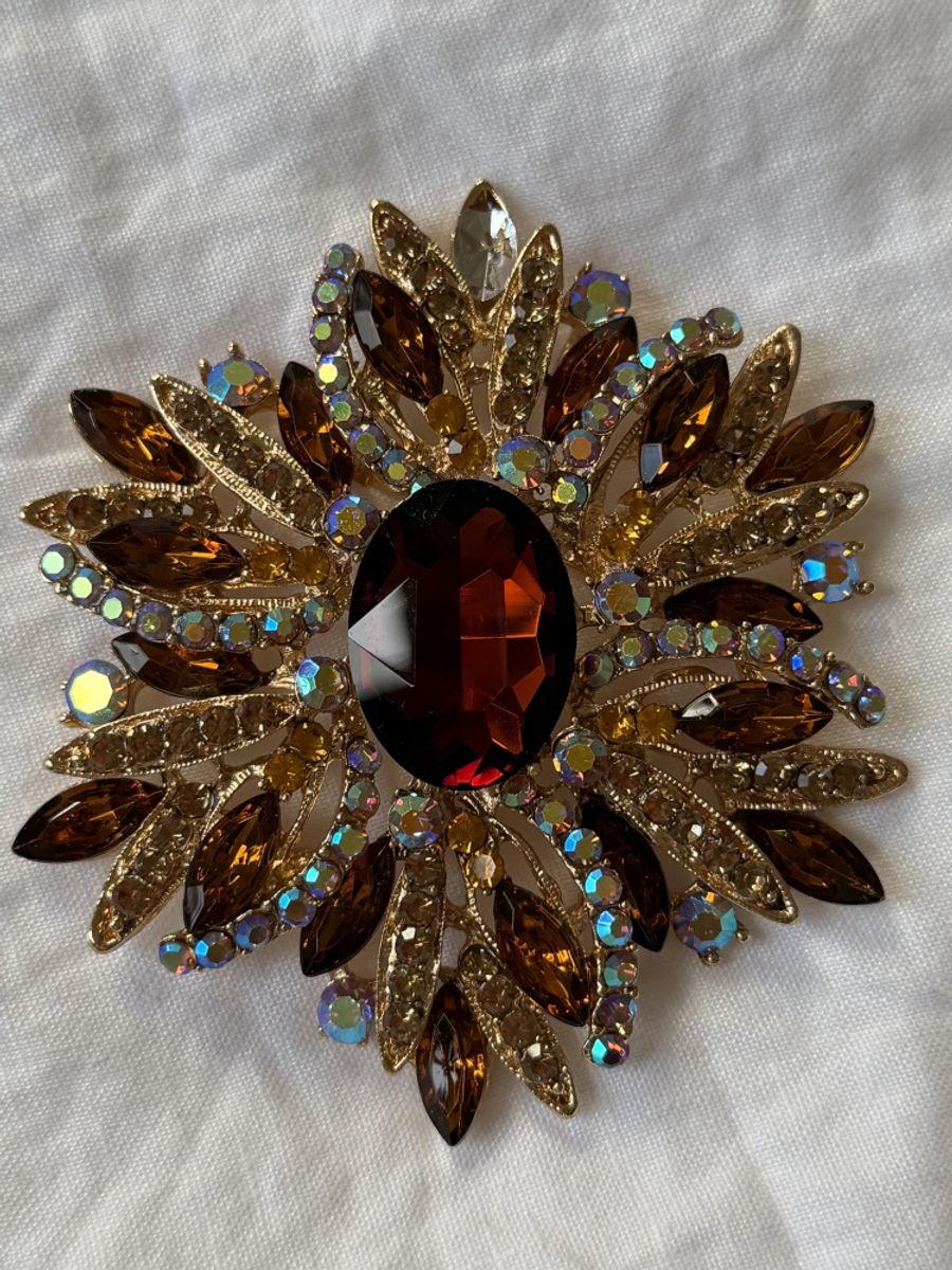 Stor brosje - gylden