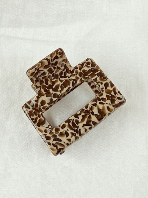 Hovedbilde Prikkete hårklype kort brun