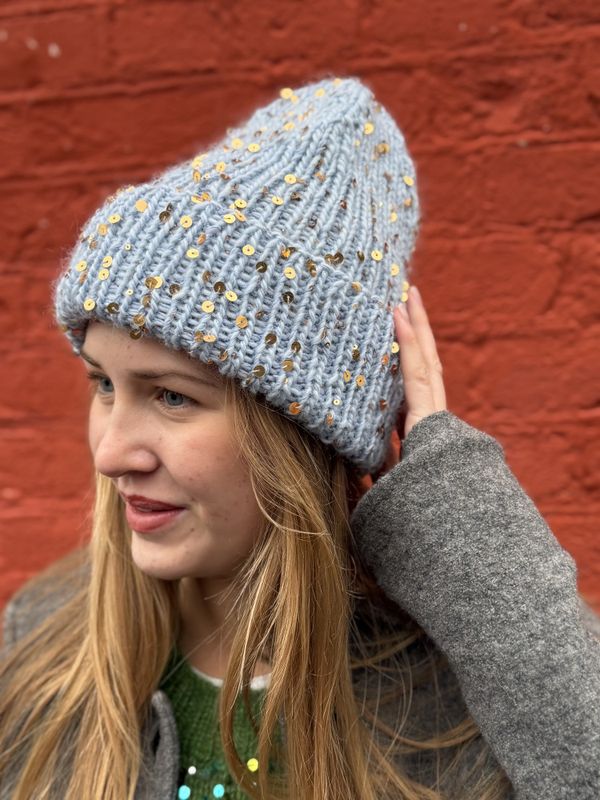 Amy Hat